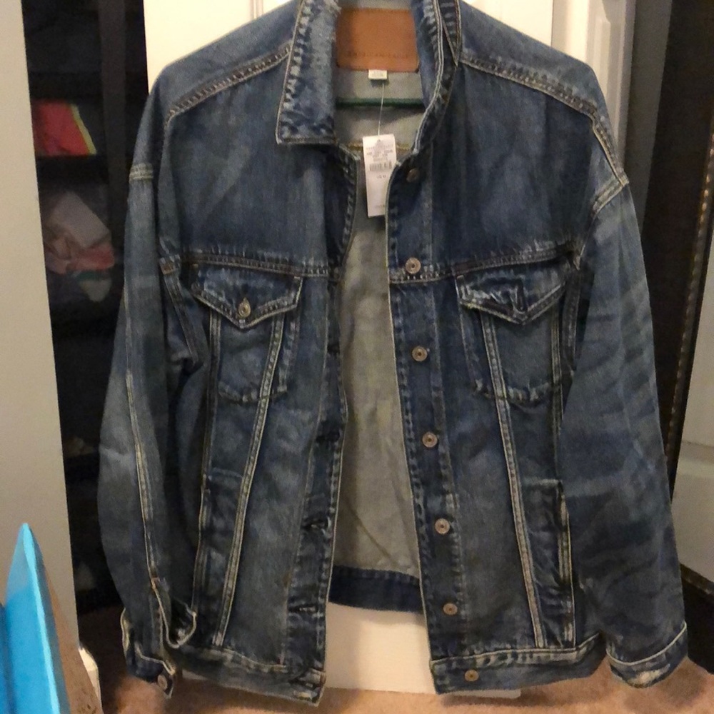 American eagle women’s oversized jean jacket